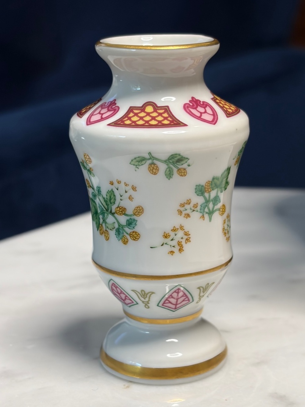 Vintage miniature vase in fine porcelain, "October" 1982, by Hop.